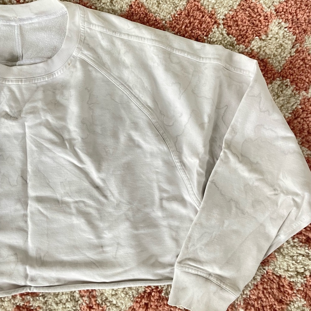 Lululemon white marble cropped crewneck
